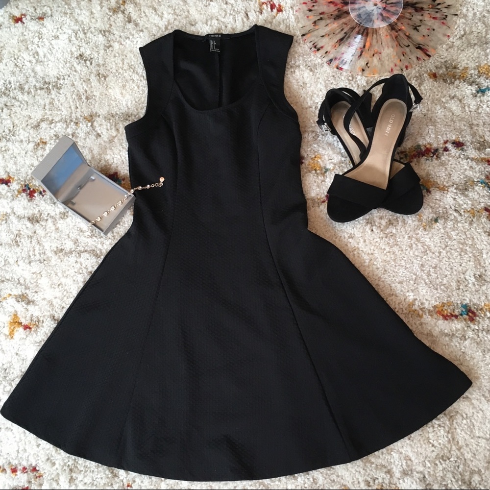 SOLD Forever 21 Little Black Dress LBD Small - Picture 8 of 8